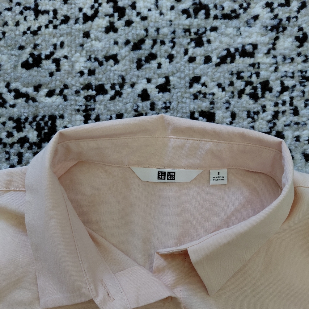 UNIQLO Pink Button Down Shirt Size S Soft Aesthetic Minimalist Classic Coquette - Picture 8 of 11